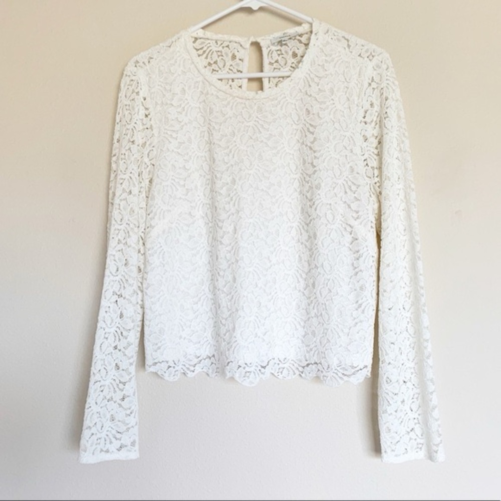 Aritzia Talula lace blouse long sleeves